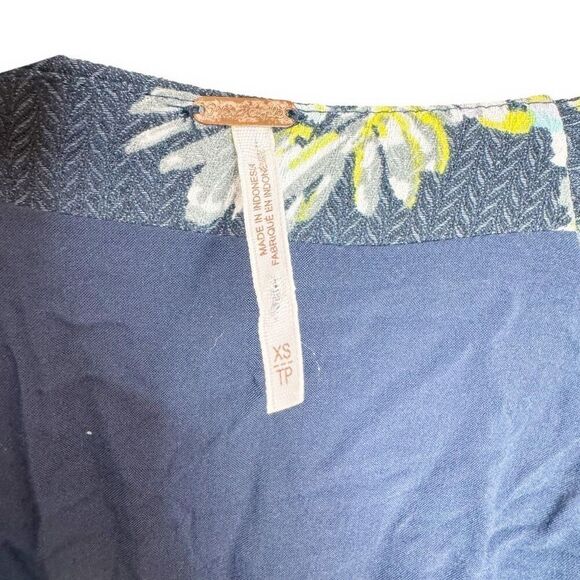 Free People Floral Wrap Lost in Your Midi Blue Asymmetrical Button Dress Size XS - Picture 7 of 15
